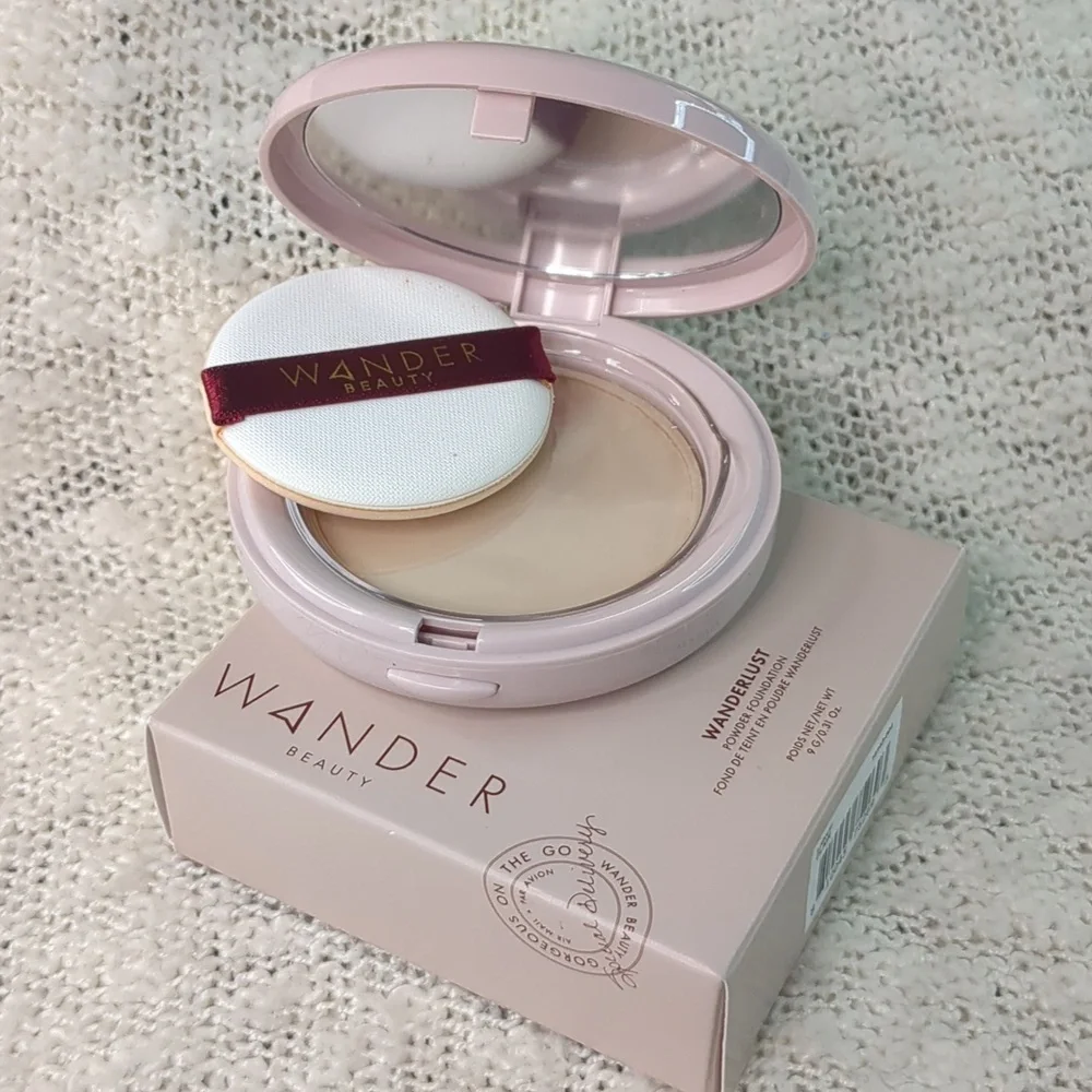 Wander Beauty Wanderlust Powder Foundation in Light, 9g/0.31oz